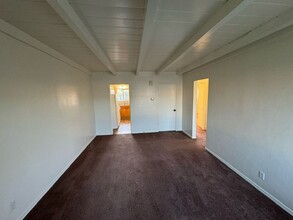 310 Orchard Ln-Unit -unit B in Fortuna, CA - Building Photo - Building Photo