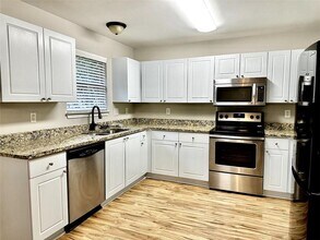 5670 Windswept in Buford, GA - Building Photo - Building Photo