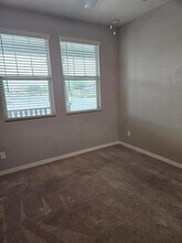 15092 W Portland St in Goodyear, AZ - Foto de edificio - Building Photo