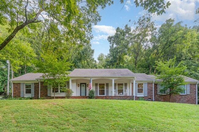 5817 Fredericksburg Dr in Nashville, TN - Building Photo - Building Photo