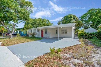 5095 NE 17th Dr in Pompano Beach, FL - Building Photo - Building Photo