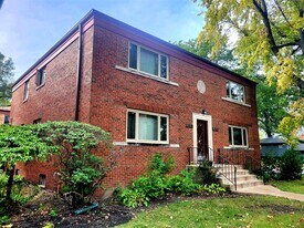 8029 Lake St, Unit 2 in River Forest, IL - Building Photo