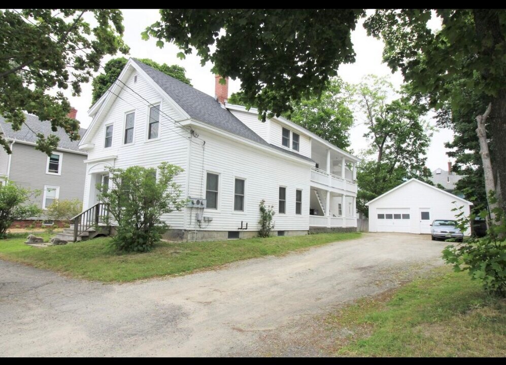87 Elm St in Bangor, ME - Building Photo