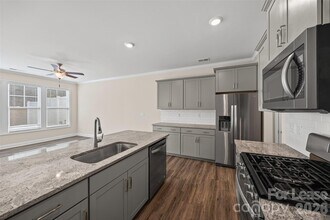1018 Chicory Trce in Lake Wylie, SC - Building Photo - Building Photo