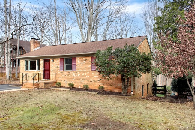 4194 Dickerson Rd in Charlottesville, VA - Building Photo - Building Photo