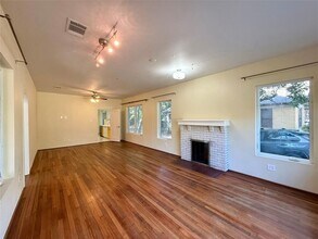 3100 Wheeler St in Austin, TX - Building Photo - Building Photo