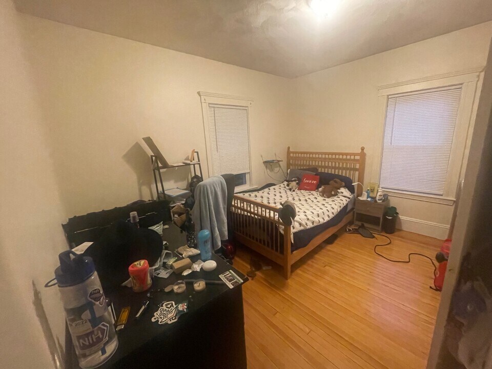 10 Pinkham Rd, Unit 2 in Medford, MA - Foto de edificio