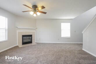 6243 Glen Flint Ct in Indianapolis, IN - Foto de edificio - Building Photo