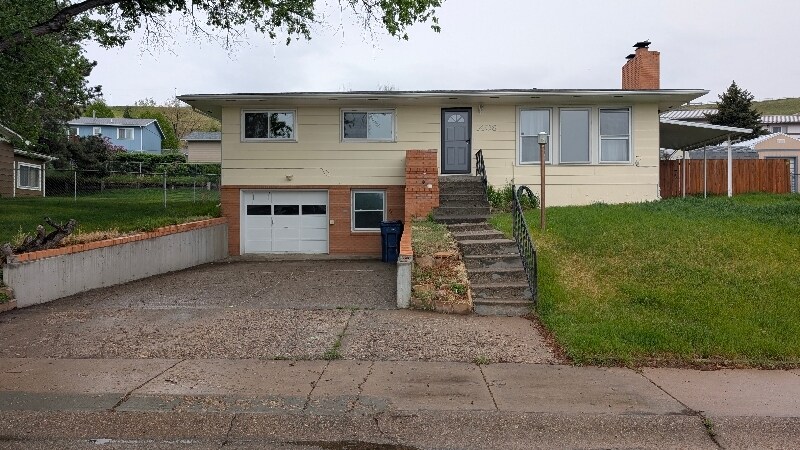 1408-1402 2nd West Hill Dr in Great Falls, MT - Building Photo