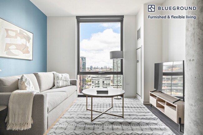 730 W Couch Pl