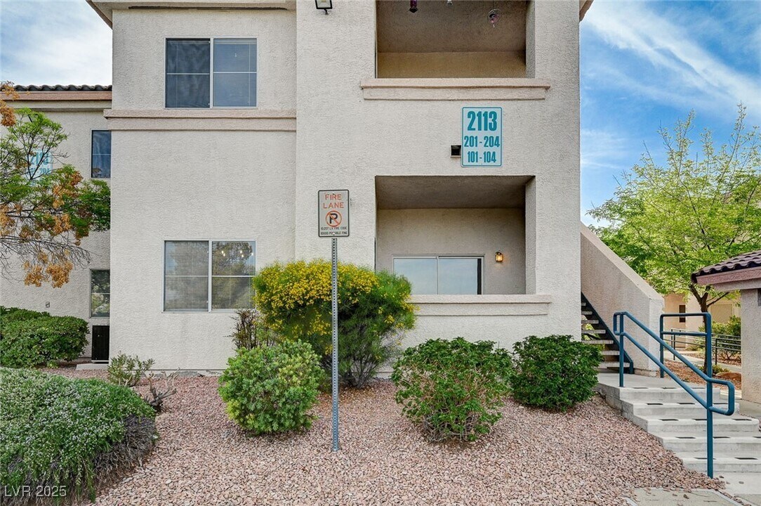 2113 Echo Bay in Las Vegas, NV - Building Photo