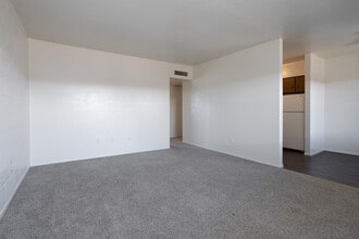 Copper House Apartments in Tucson, AZ - Building Photo - Interior Photo