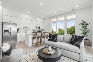 Livana Fair Lawn 55+ in Fair Lawn, NJ - Building Photo - Building Photo