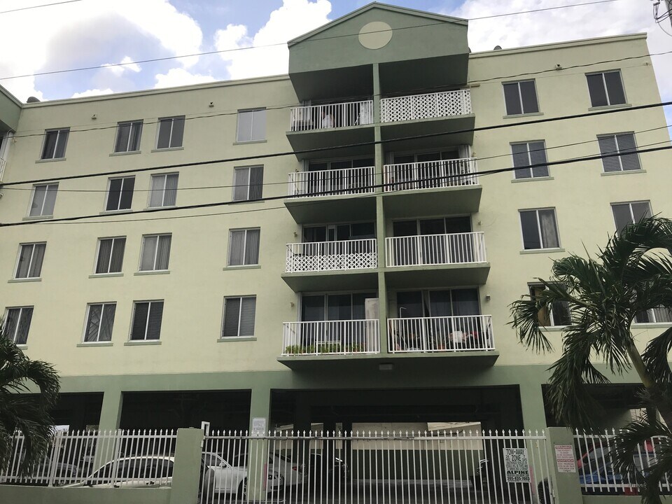 616 NW 26th Ave in Miami, FL - Building Photo