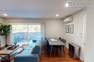 111 N Rengstorff Ave in Mountain View, CA - Building Photo - Building Photo