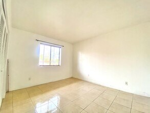 6011 10th Ave N in Greenacres, FL - Building Photo - Building Photo