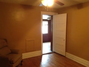 604 12th Ave in Huntington, WV - Building Photo - Building Photo