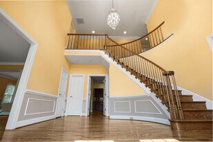 7204 Quiet Cove in Annandale, VA - Building Photo