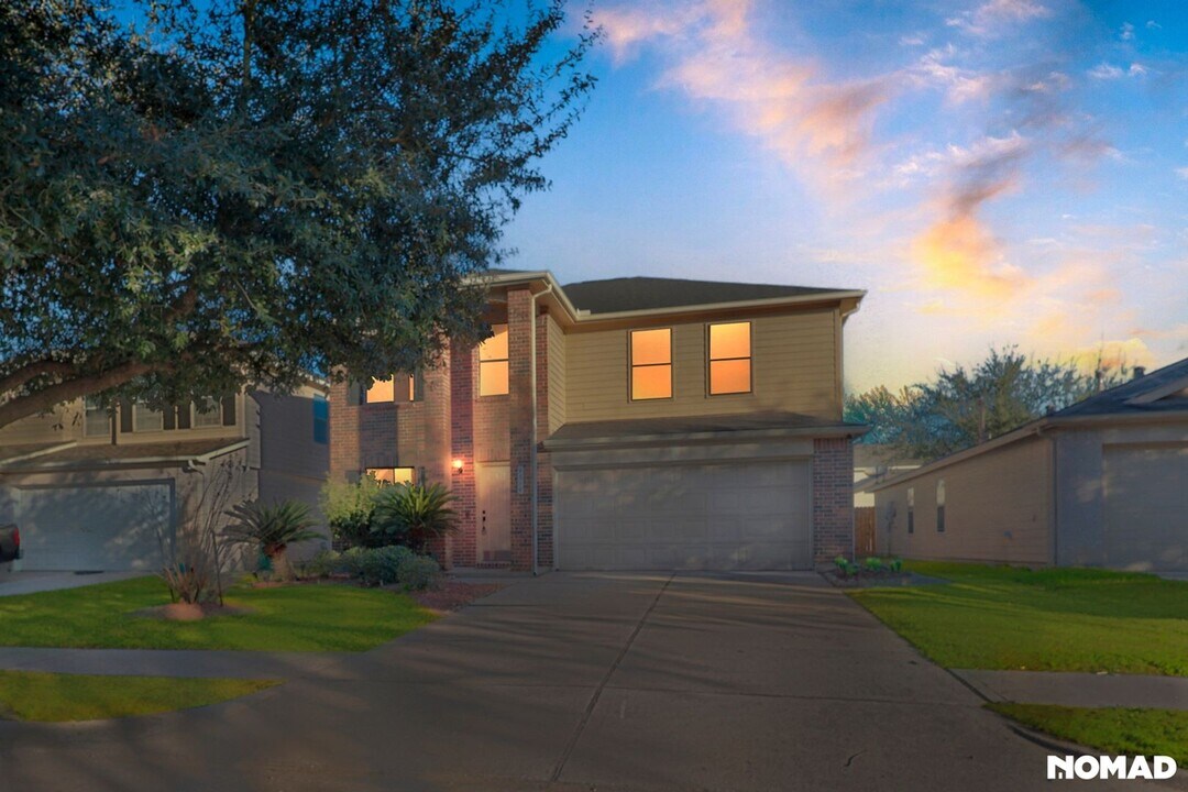 9319 Canady Park Ln in Houston, TX - Foto de edificio