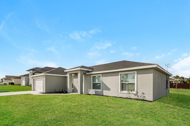 1001 SW 1st St in Cape Coral, FL - Building Photo - Building Photo