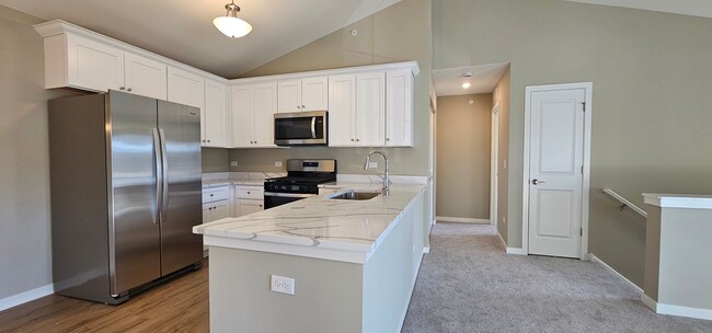 422 Timber Pointe Dr in Joliet, IL - Building Photo - Building Photo
