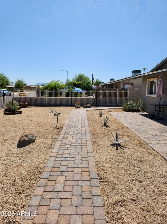 2507 E Campo Bello Dr in Phoenix, AZ - Foto de edificio - Building Photo