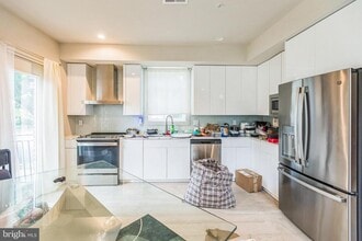4613 Minnesota Ave NE in Washington, DC - Building Photo - Building Photo
