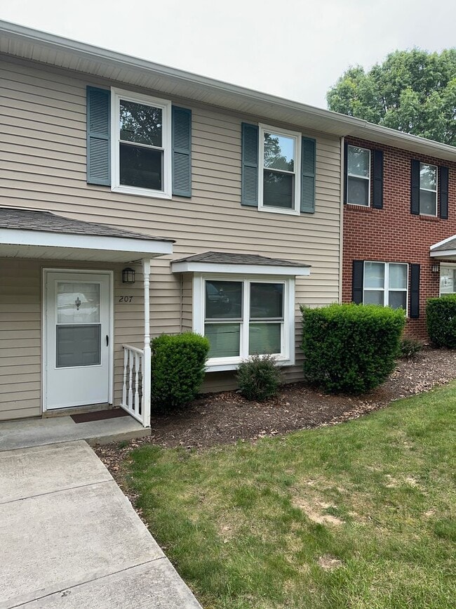 property at 207 Janie Ln