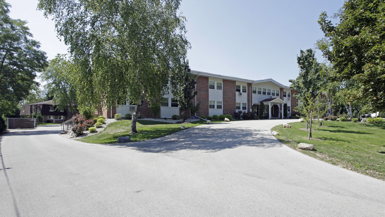 Roosevelt Gardens in West Bend, WI - Building Photo