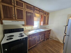 212 Randall St in Waterloo, IA - Building Photo - Building Photo