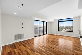 700 1st St in Hoboken, NJ - Building Photo - Building Photo