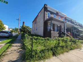 700 Bartlett Ave in Baltimore, MD - Foto de edificio - Building Photo