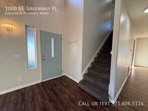1000 NE Greenway Pl in Gresham, OR - Building Photo - Building Photo