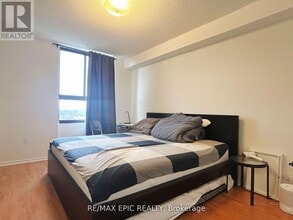 350 Seneca Hill Dr in Toronto, ON - Building Photo - Building Photo