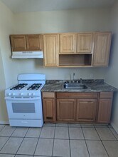 33 Dickerman St, Unit 3 in New Haven, CT - Foto de edificio - Building Photo