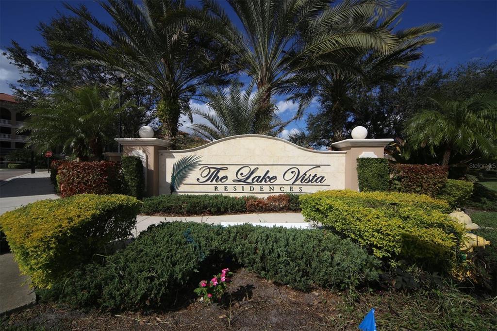 7710 Lake Vista Ct in Lakewood Ranch, FL - Building Photo