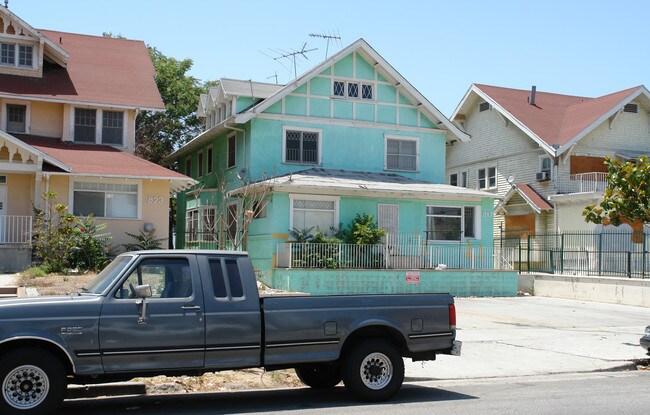 817 S Catalina St in Los Angeles, CA - Building Photo - Building Photo