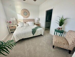 15615 Sunny Day Dr in Bradenton, FL - Building Photo - Building Photo
