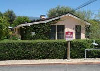 Laguna Cottages For Seniors in Santa Barbara, CA - Foto de edificio - Building Photo