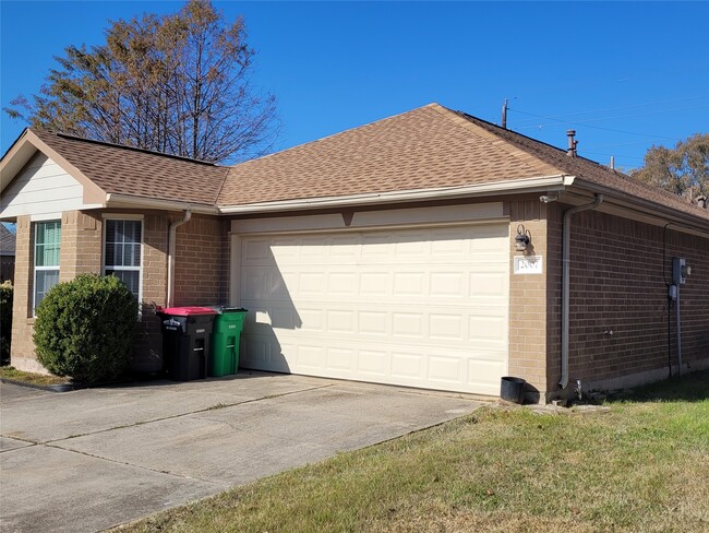 property at 2007 Goldspring Ln