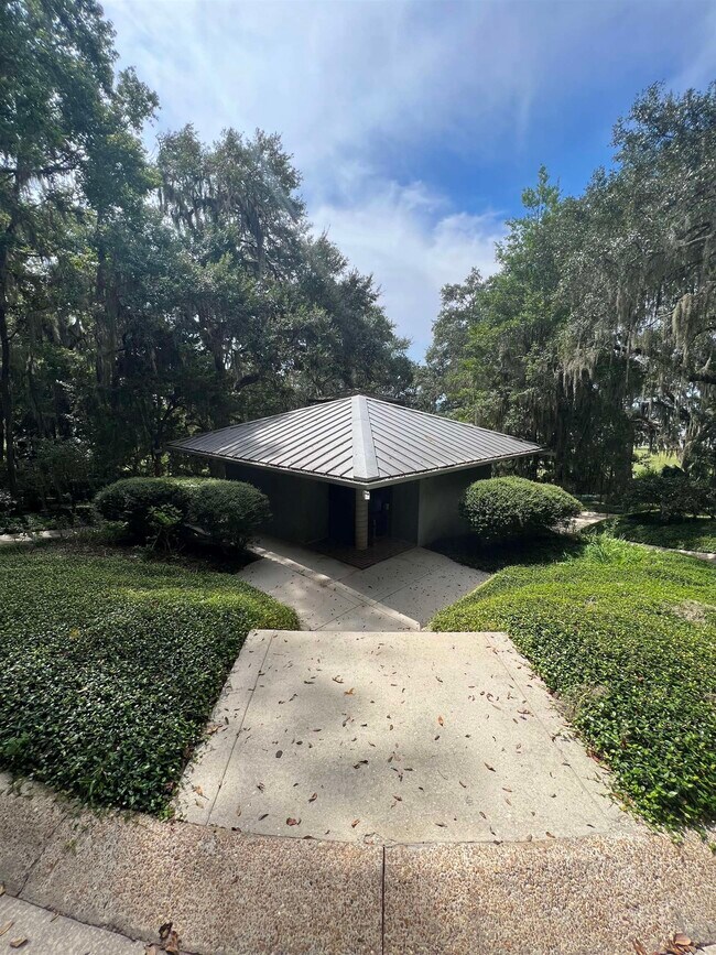 1901 Miller Landing Rd in Tallahassee, FL - Building Photo - Building Photo