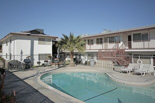 300 N Palm Dr in Blythe, CA - Building Photo