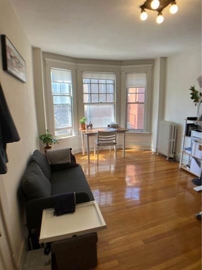 1214 Chapel St in New Haven, CT - Foto de edificio