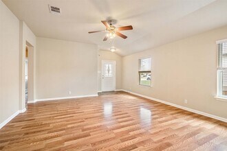 219 Frio River Trail in Hutto, TX - Building Photo - Building Photo