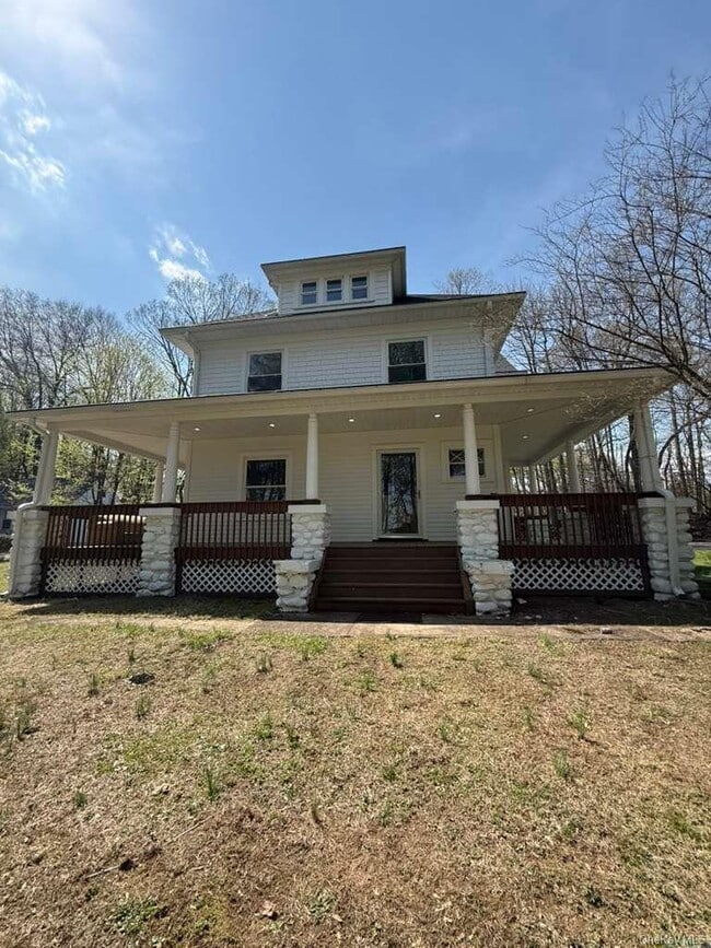 701 NY-304 in Bardonia, NY - Building Photo - Building Photo