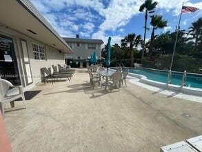 1560 McKinley St in Hollywood, FL - Building Photo - Building Photo