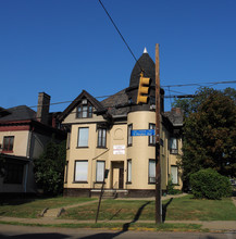 300 S Negley Ave in Pittsburgh, PA - Building Photo - Building Photo