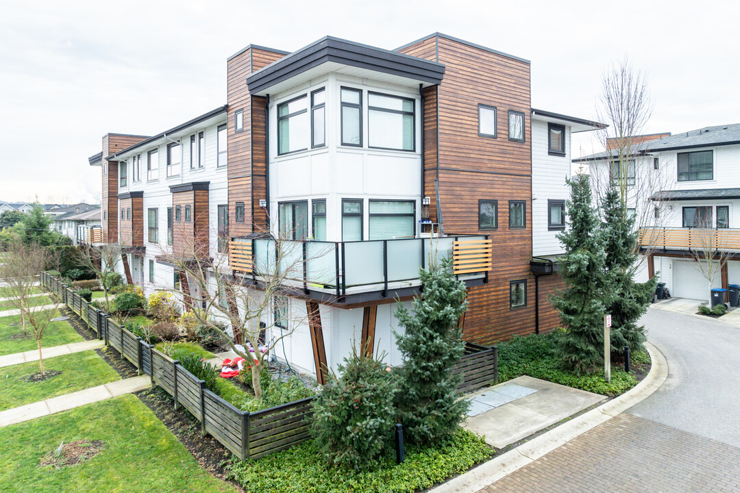 Queens Park Estate in New Westminster, BC - Building Photo