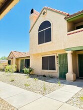 4901 E Kelton Ln, Unit 1041 in Scottsdale, AZ - Building Photo - Building Photo