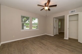 1404 Williamsburg Rd in Greenville, TX - Building Photo - Building Photo